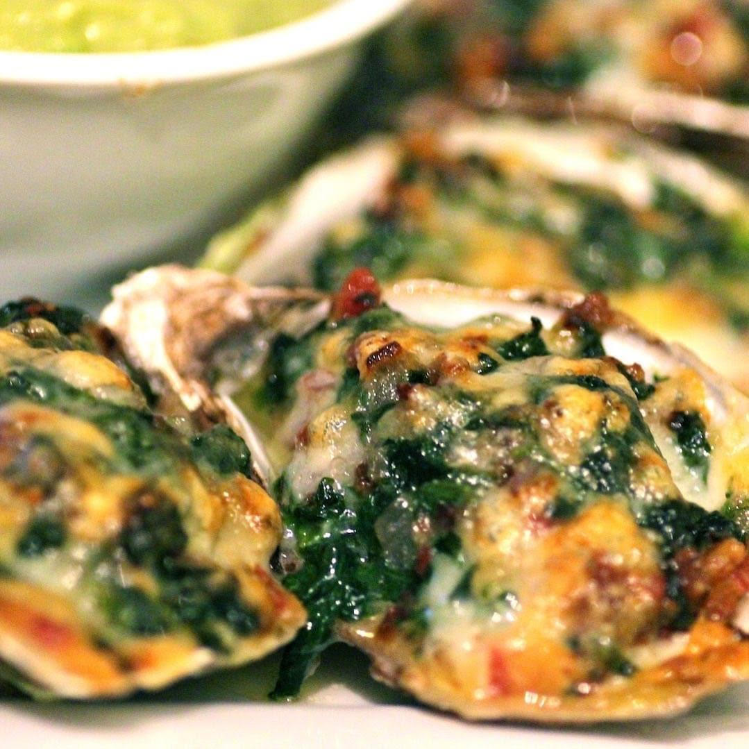 Gourmet Ready-to-Cook Oysters Rockefeller - 18 un. on Baking Tray